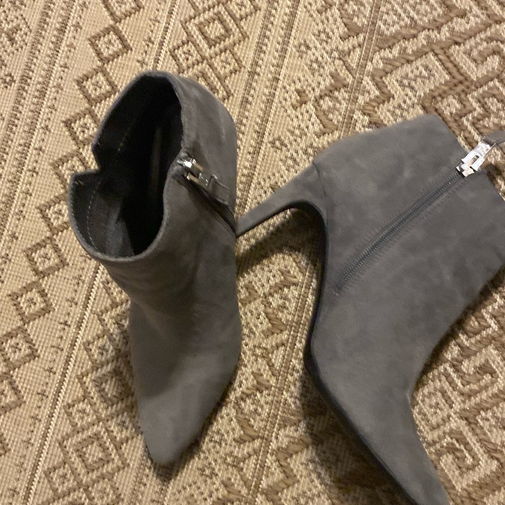 Sam & Libby Boots Womens 8.5 Ankle Booties Gray Vegan Faux Suede Mid Heel